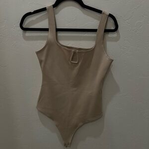 NWOT Beige Abercrombie and Fitch Bodysuit